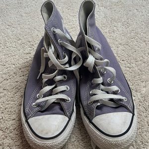 Light Purple Converse size 7 women’s